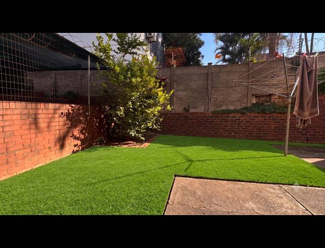 2 BEDROOM TOWNHOUSE FOR SALE IN MORNINGSIDE